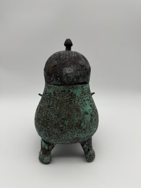 Bronze Wine Vessel, Shang Dynasty Style, China, 19th Century - Image 3