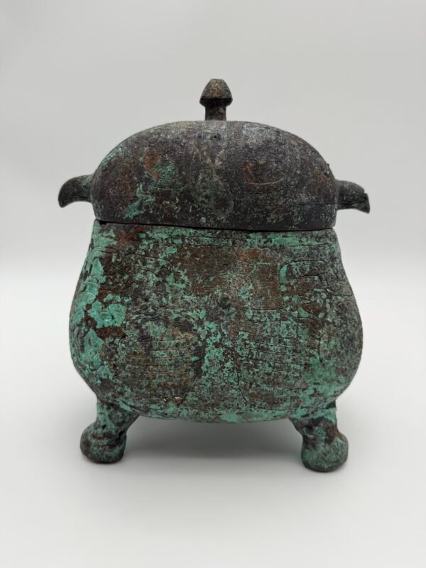 Bronze Wine Vessel, Shang Dynasty Style, China, 19th Century