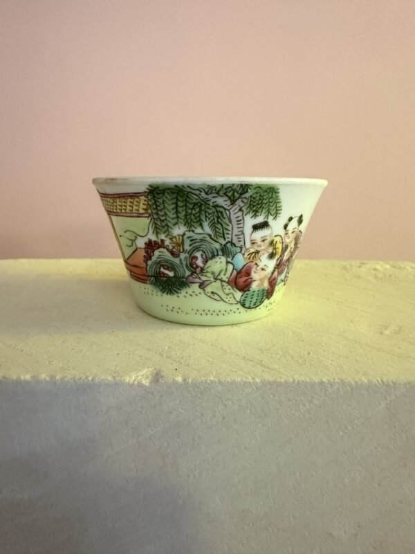 Antique Chinese Famille Rose 'Hundred Boys' Porcelain Bowls – Set of 3 Graduated Size – Qing Dynasty - Image 4