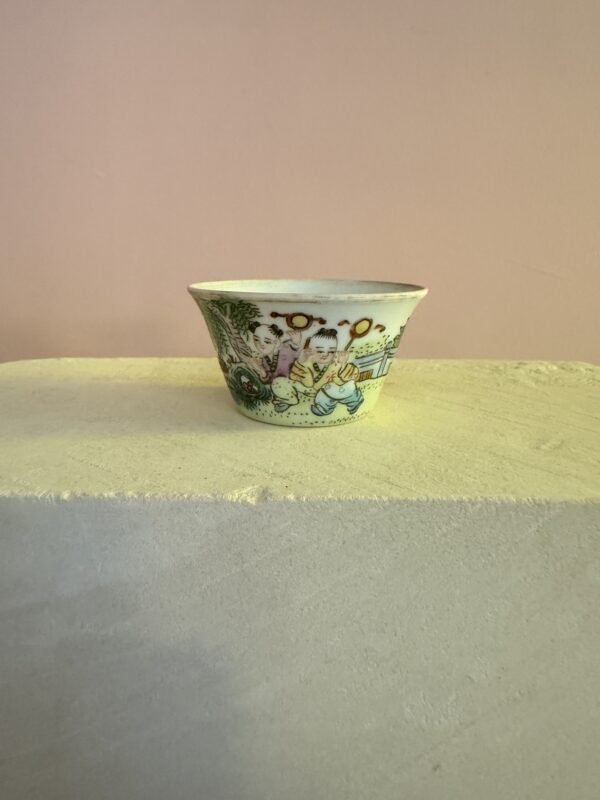 Antique Chinese Famille Rose 'Hundred Boys' Porcelain Bowls – Set of 3 Graduated Size – Qing Dynasty - Image 15