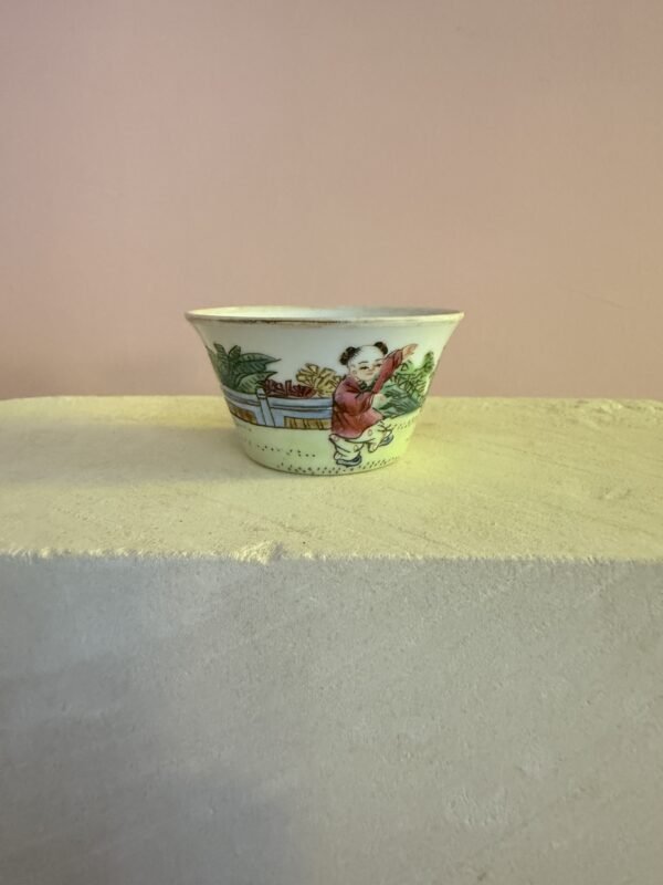 Antique Chinese Famille Rose 'Hundred Boys' Porcelain Bowls – Set of 3 Graduated Size – Qing Dynasty - Image 16